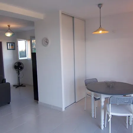 Clement - Rez De - Vue * サリ・ソランザラ